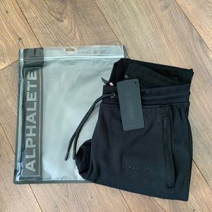 Alphalete Essential Jogger